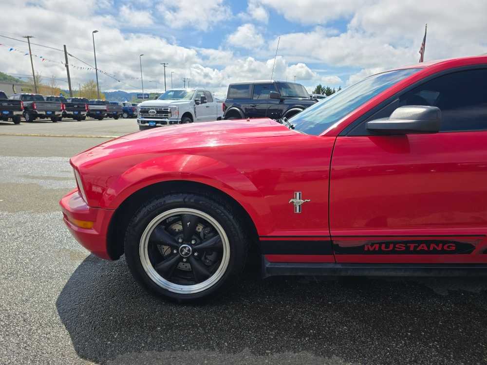 Thumbnail: 2008 Ford Mustang - 16