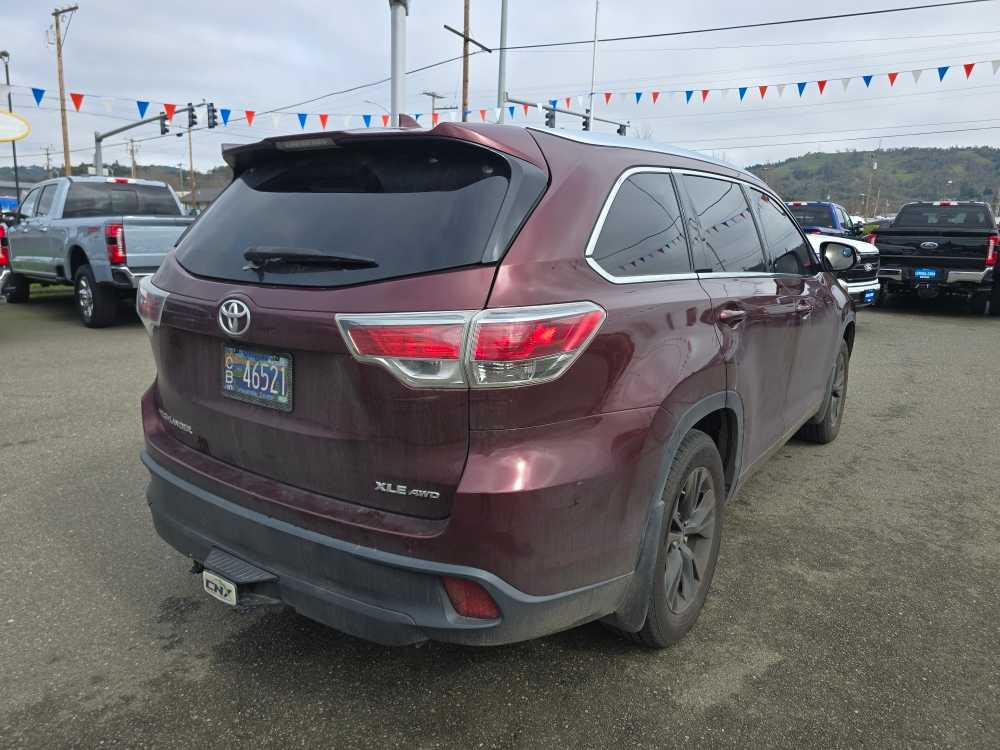 Thumbnail: 2016 Toyota Highlander - 5