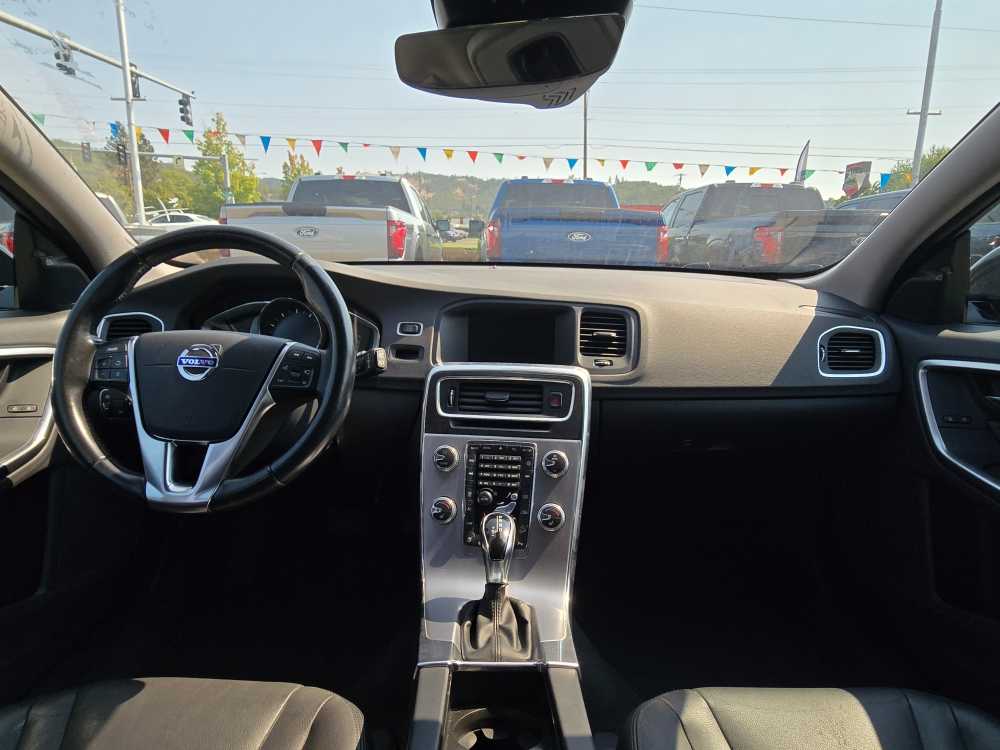 Thumbnail: 2018 Volvo S60 - 15