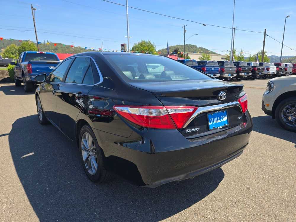 Thumbnail: 2015 Toyota Camry - 3