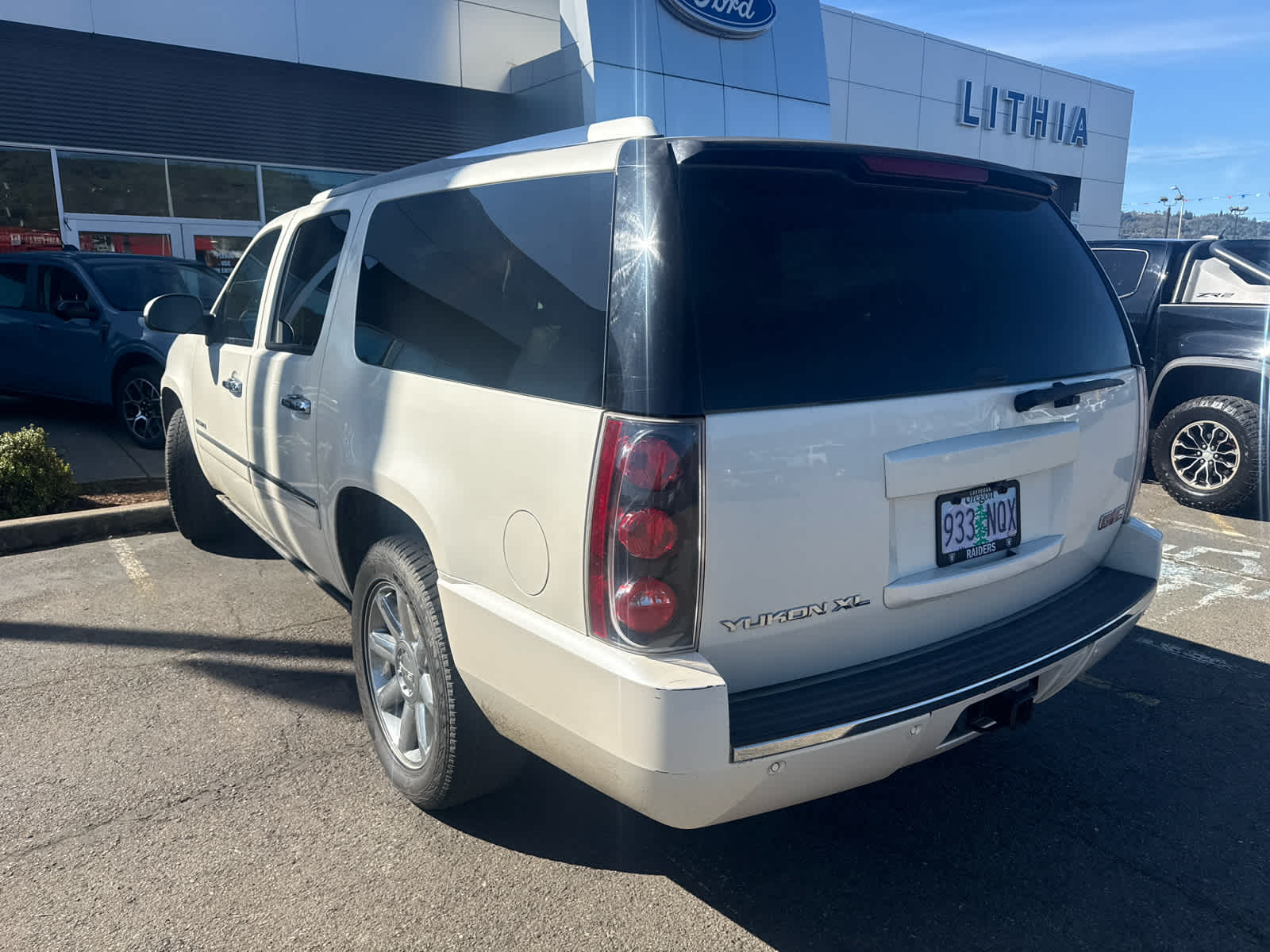 Thumbnail: 2014 GMC Yukon XL - 3