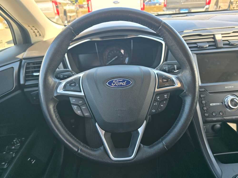 Thumbnail: 2017 Ford Fusion - 11