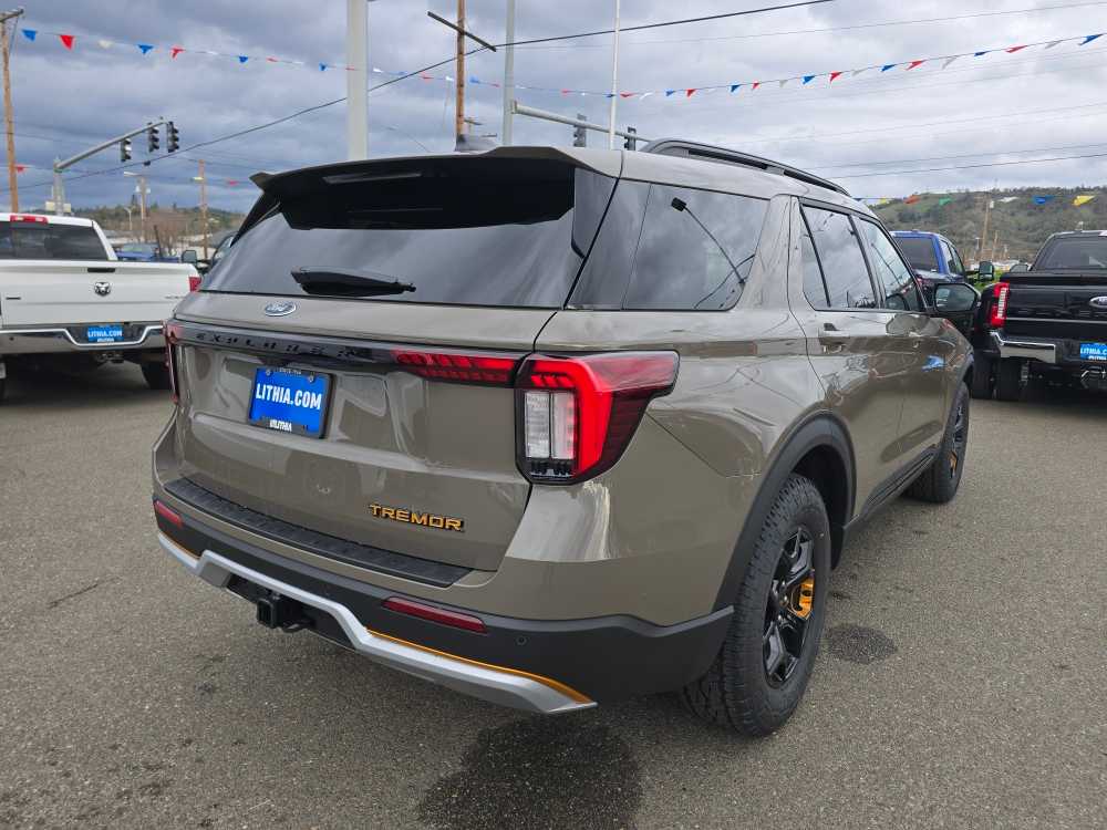 Thumbnail: 2026 Ford Explorer - 5