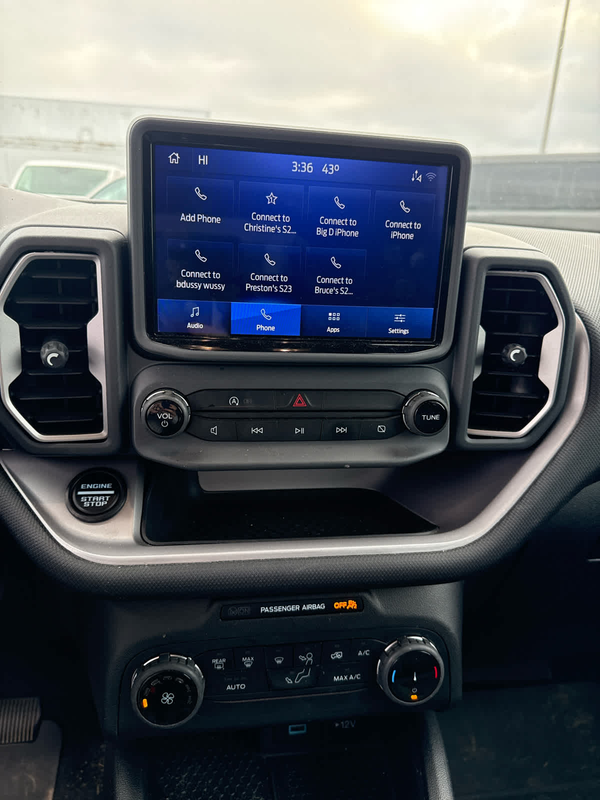 Thumbnail: 2022 Ford Bronco Sport - 5