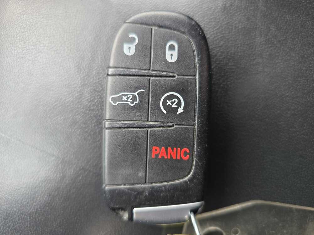 Thumbnail: 2019 Jeep Grand Cherokee - 21