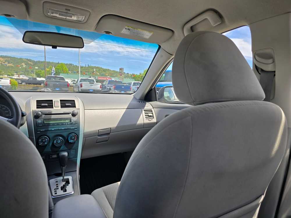 Thumbnail: 2010 Toyota Corolla - 14