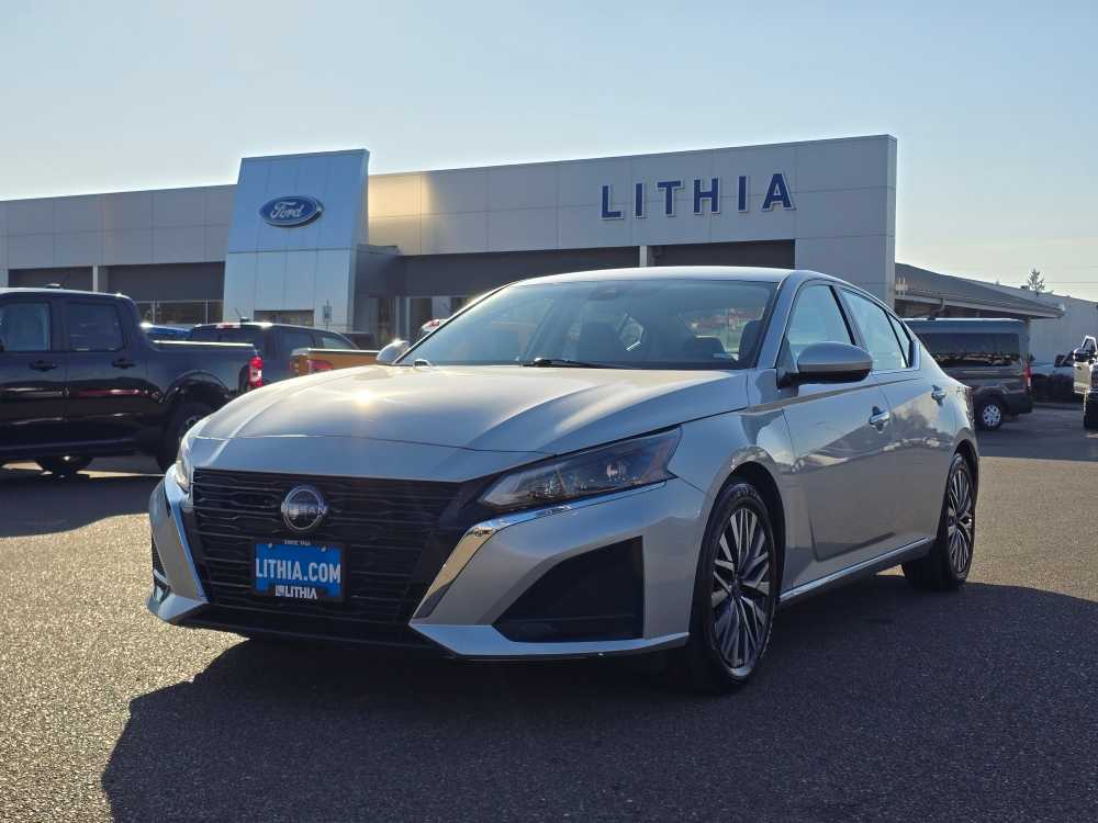 Thumbnail: 2023 Nissan Altima - 1