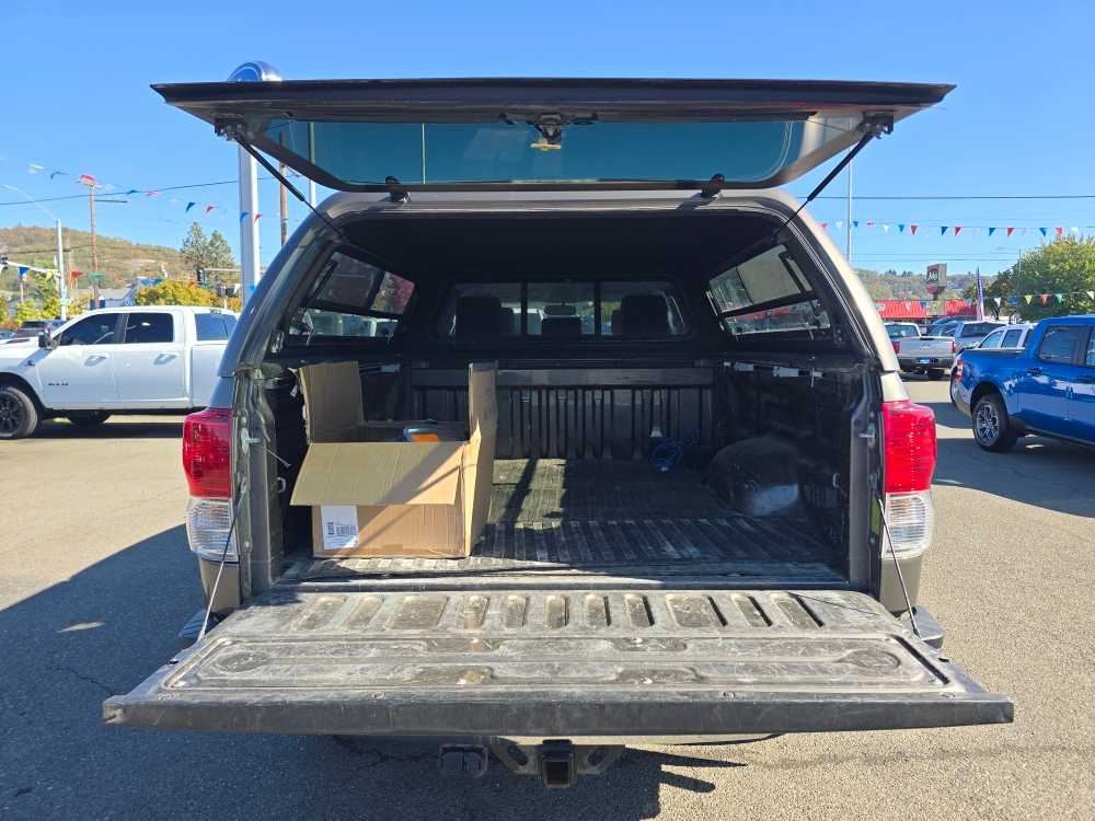 Thumbnail: 2013 Toyota Tundra - 19