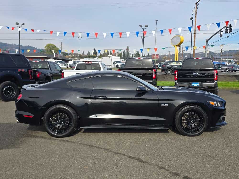 Thumbnail: 2017 Ford Mustang - 6