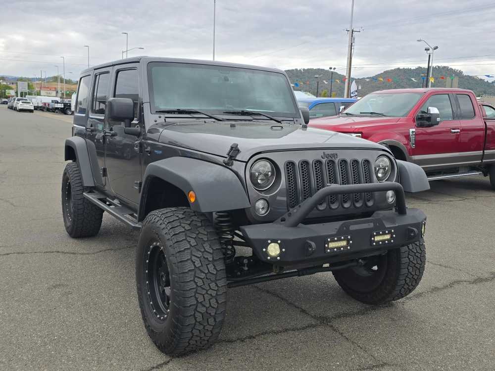 Thumbnail: 2017 Jeep Wrangler - 4