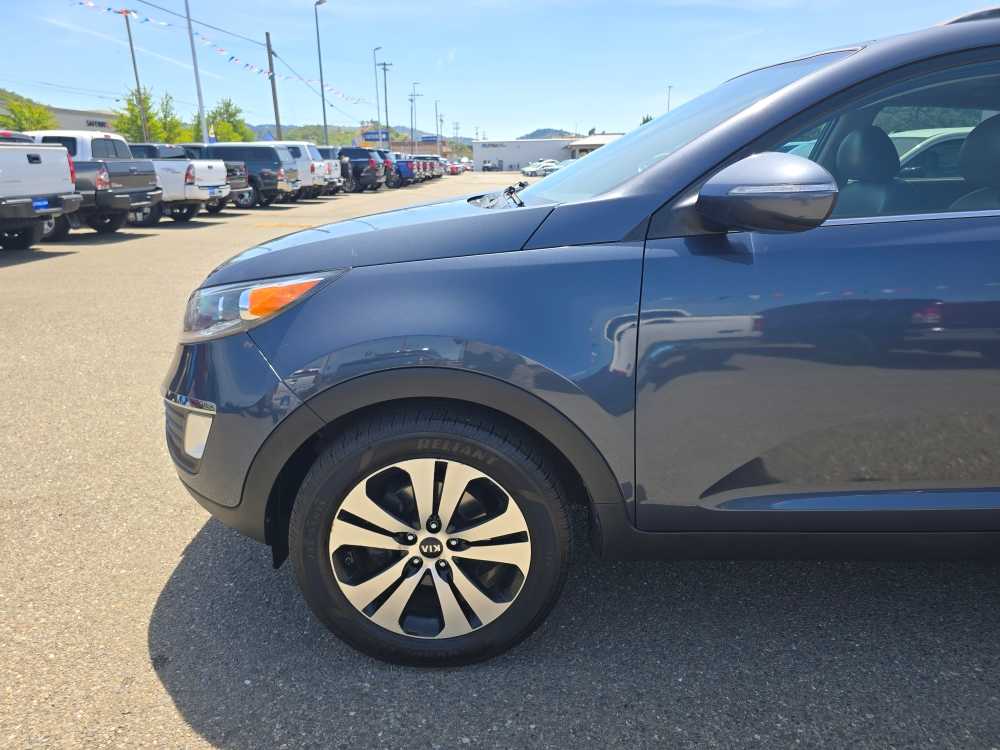 Thumbnail: 2011 Kia Sportage - 19