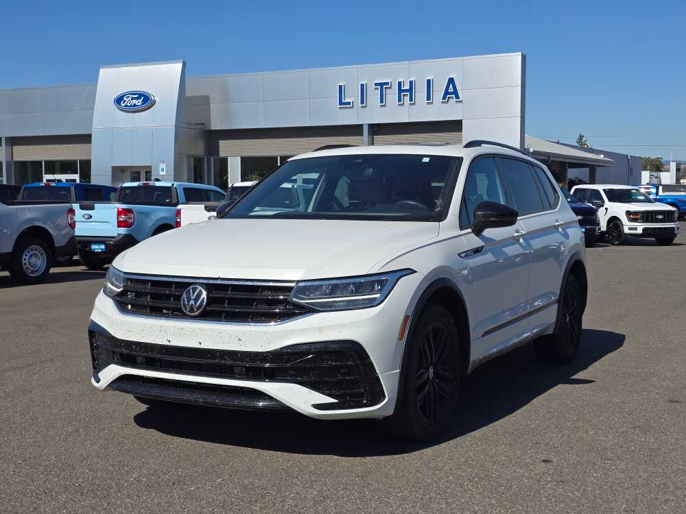 Thumbnail: 2022 Volkswagen Tiguan - 14