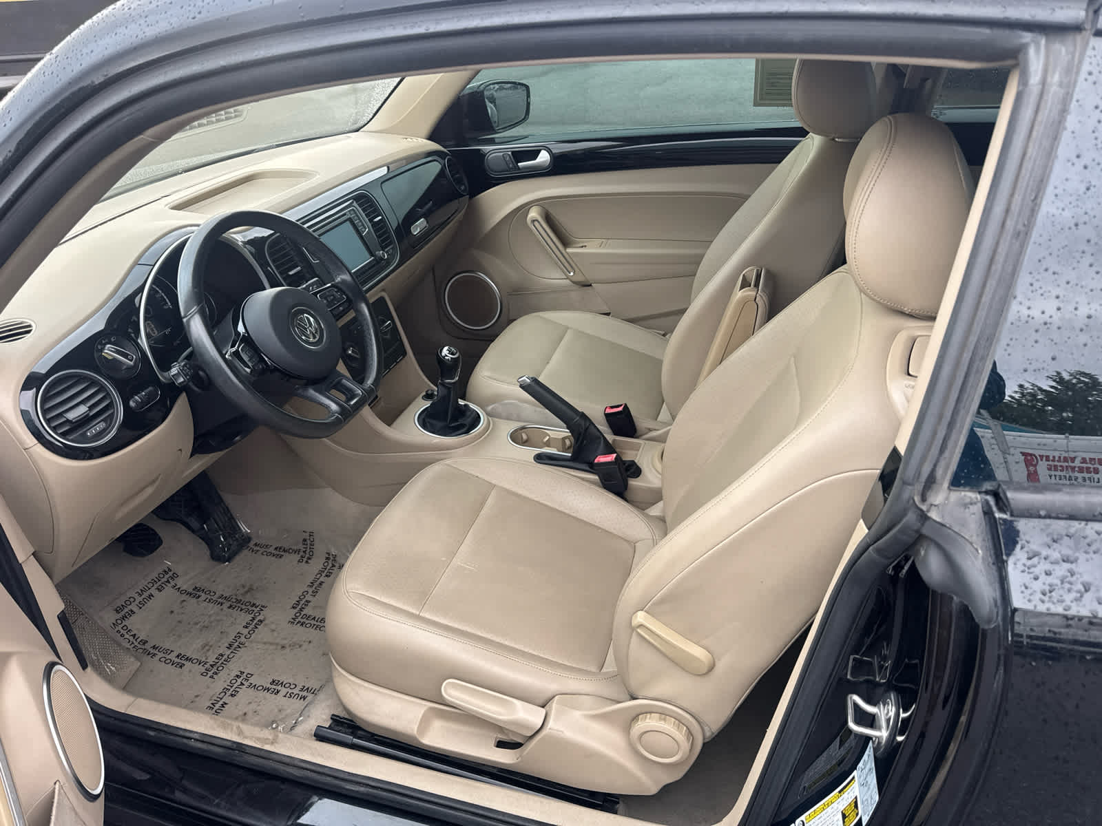 Thumbnail: 2016 Volkswagen Beetle - 7