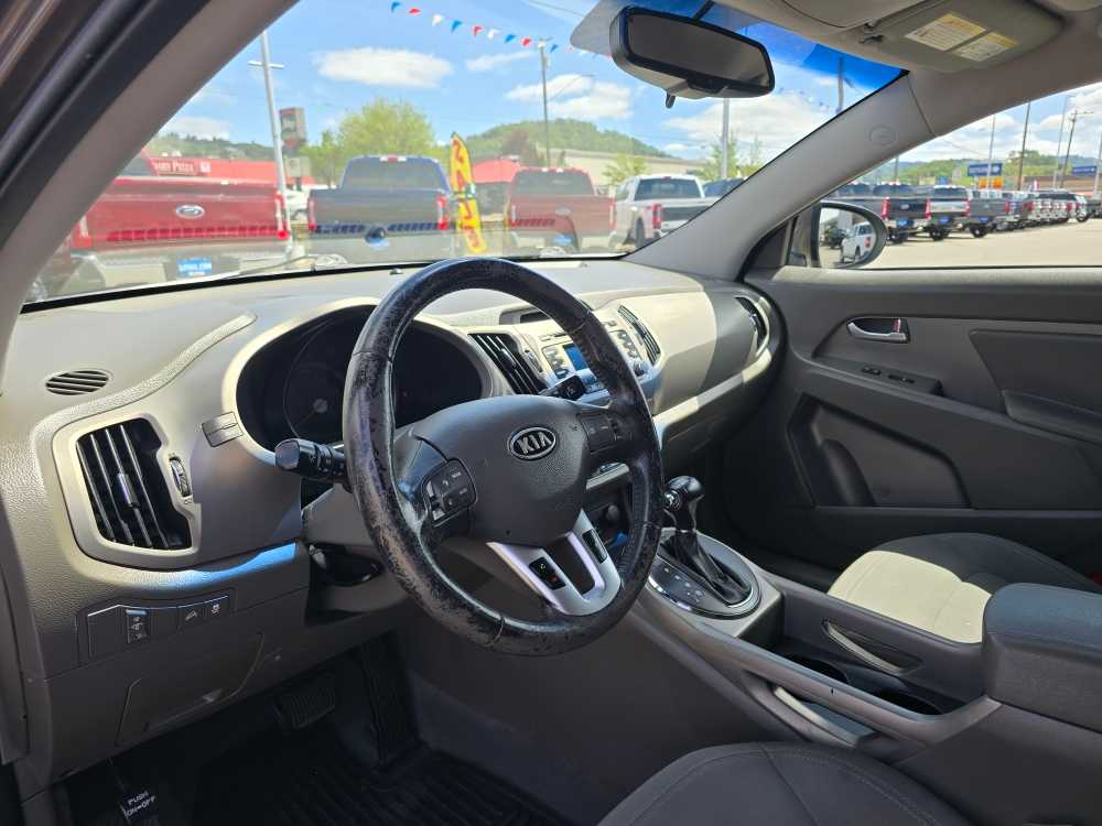 Thumbnail: 2011 Kia Sportage - 9