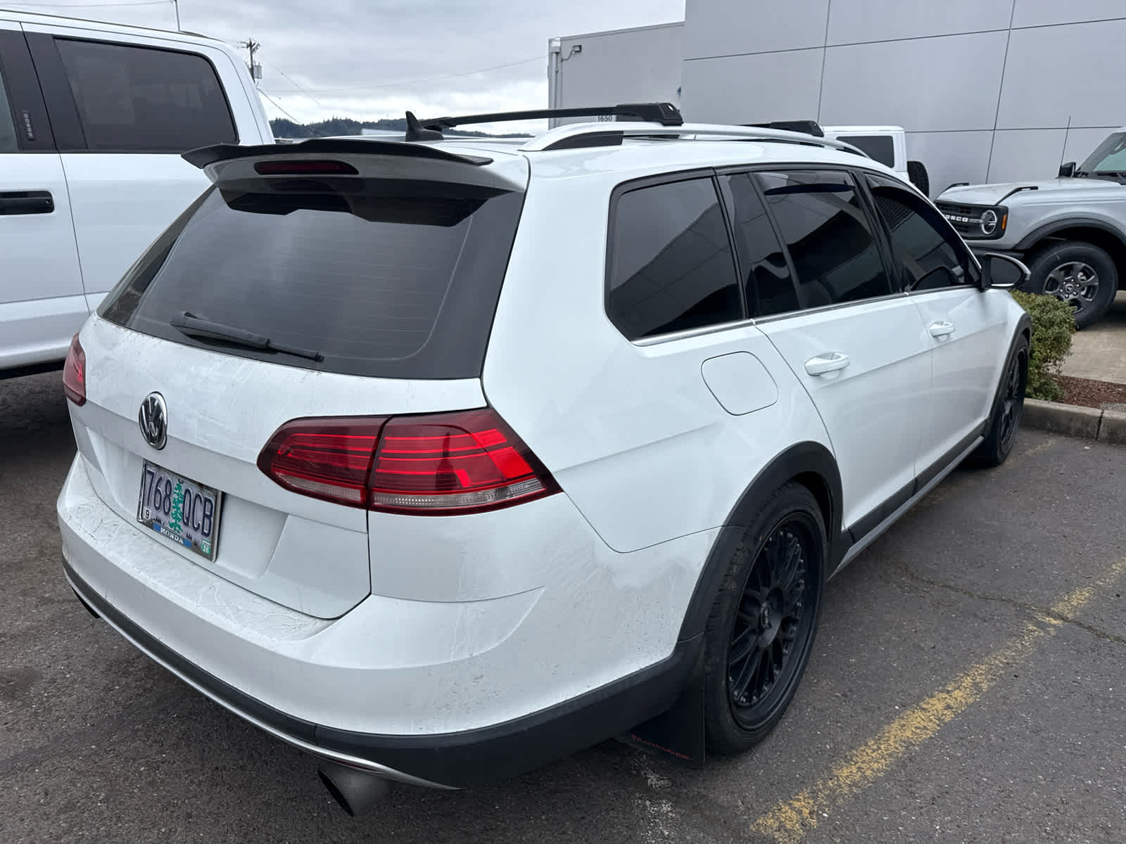 Thumbnail: 2019 Volkswagen Golf - 3