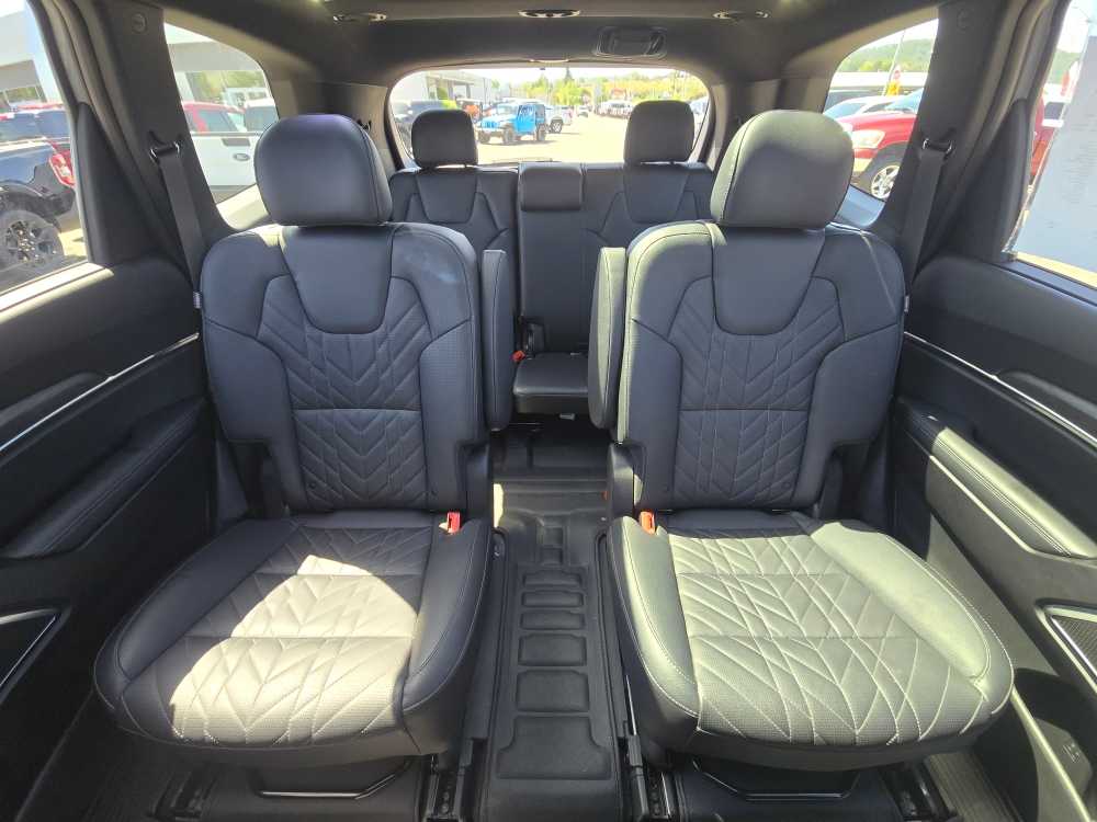 Thumbnail: 2024 Kia Telluride - 17