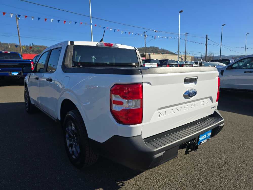 Thumbnail: 2022 Ford Maverick - 3