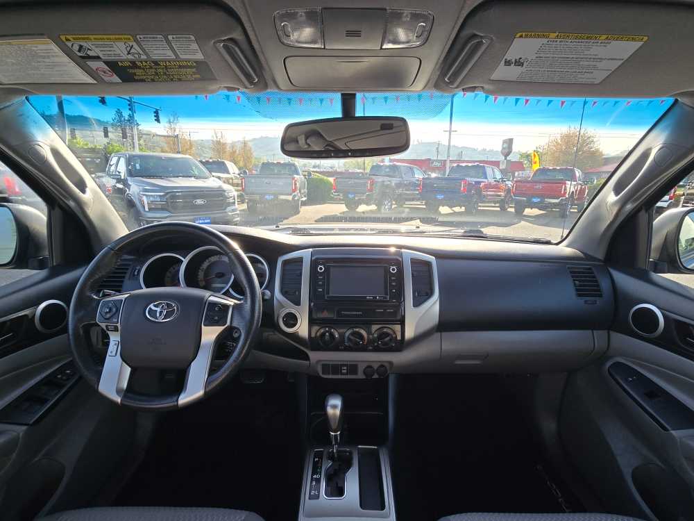 Thumbnail: 2015 Toyota Tacoma - 15