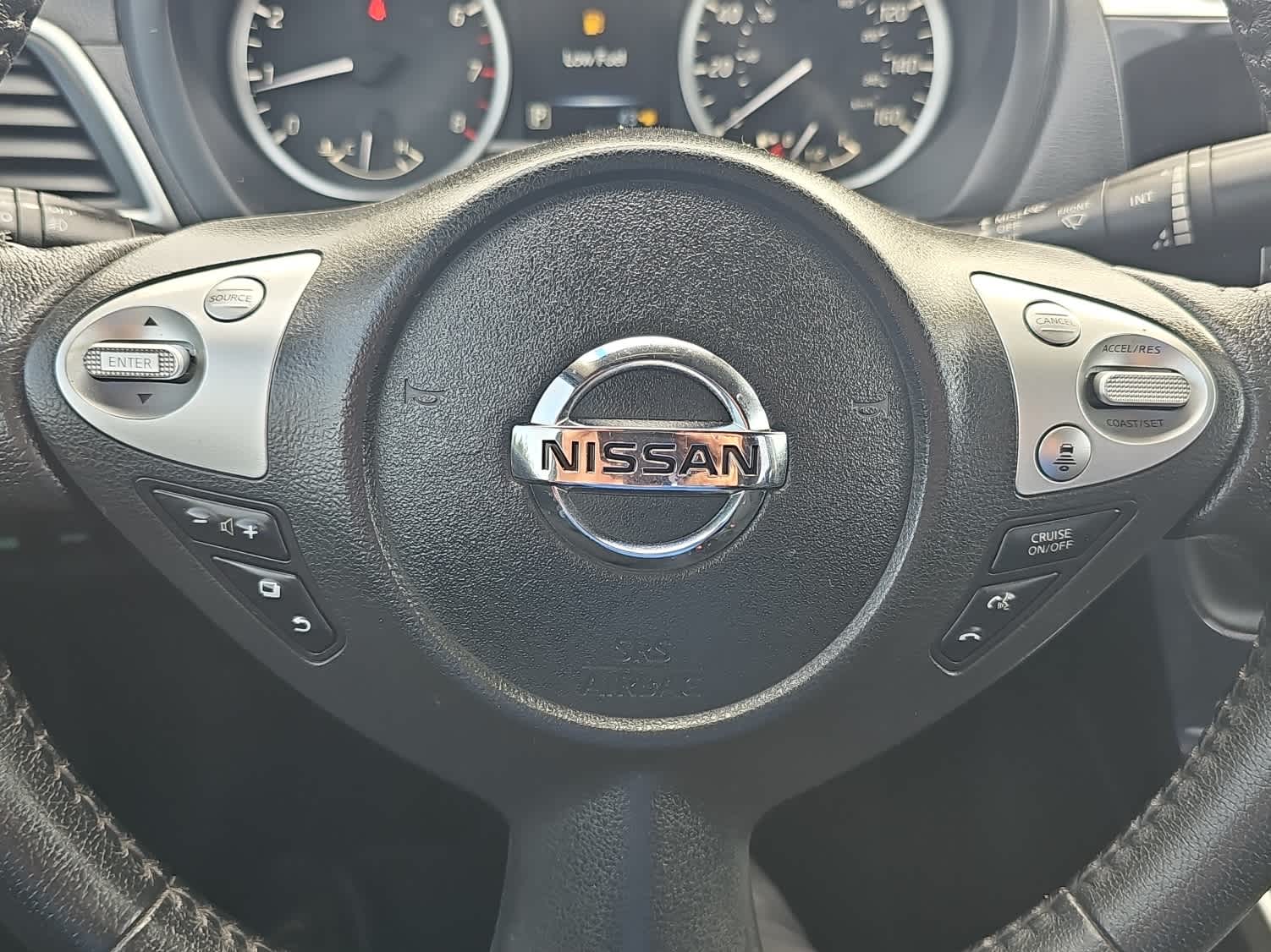 Thumbnail: 2018 Nissan Sentra - 10