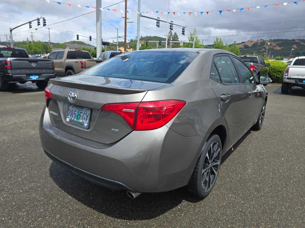Thumbnail: 2018 Toyota Corolla - 17