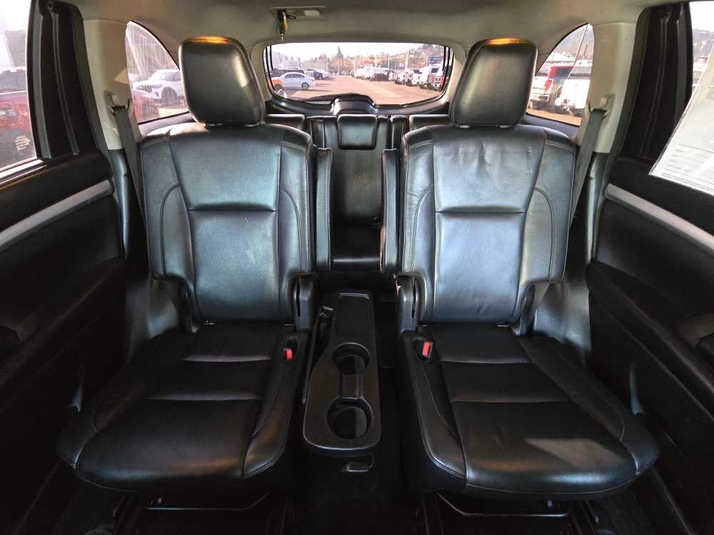 Thumbnail: 2018 Toyota Highlander - 17