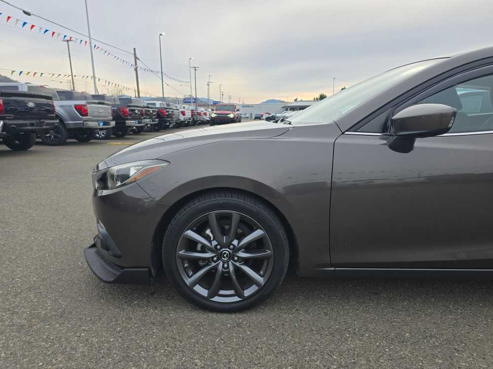 Thumbnail: 2016 Mazda Mazda3 - 21