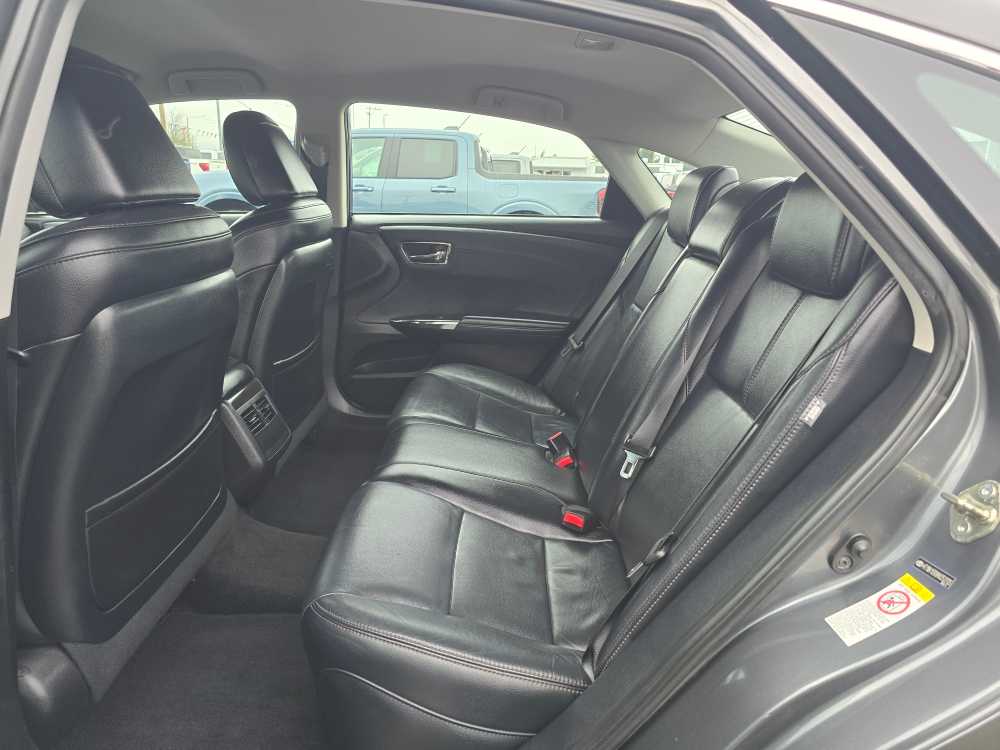 Thumbnail: 2017 Toyota Avalon - 16