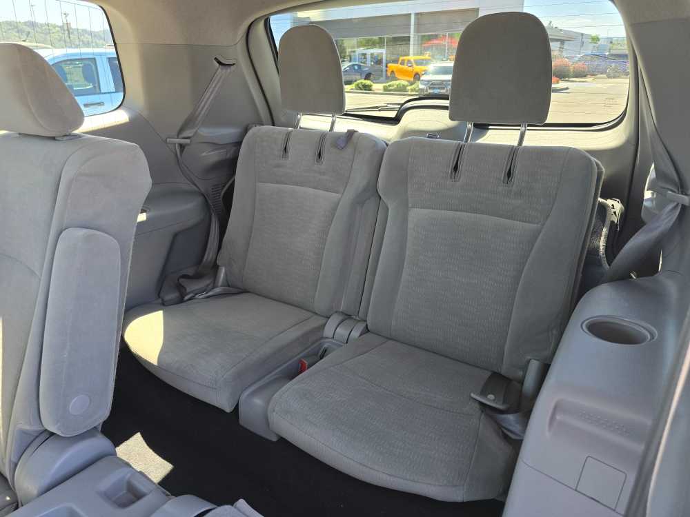 Thumbnail: 2012 Toyota Highlander - 17