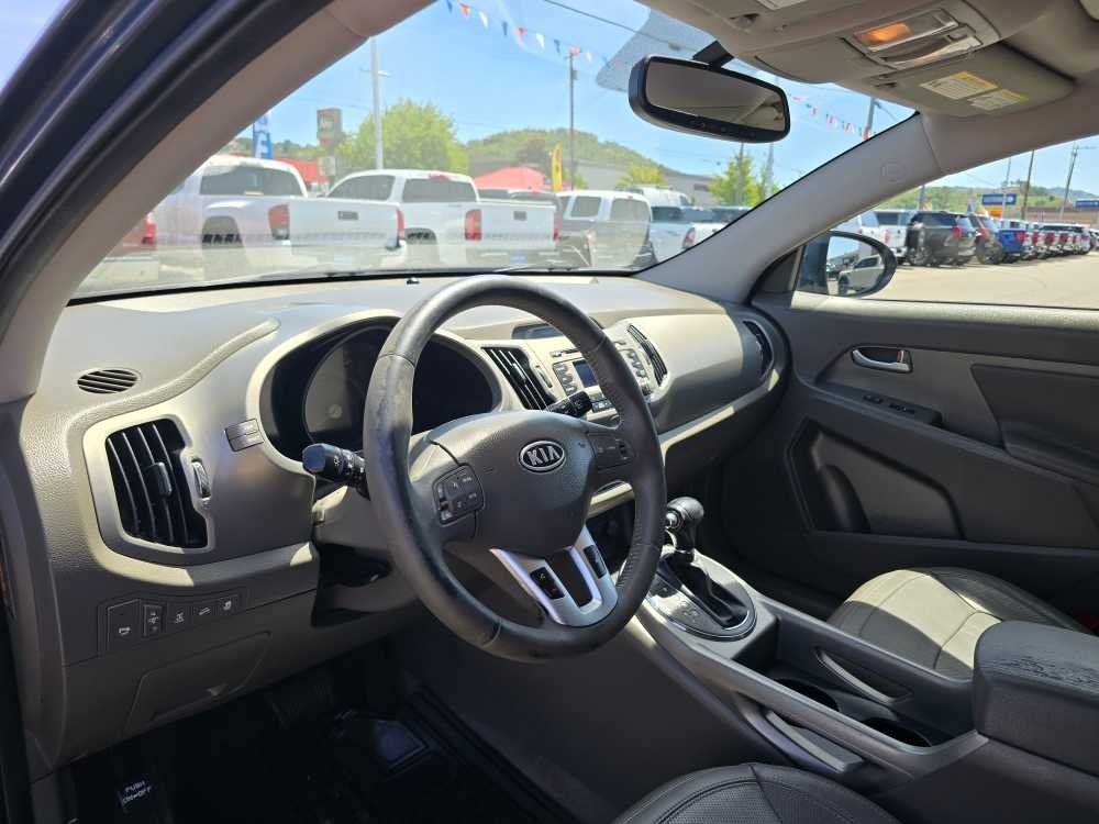 Thumbnail: 2011 Kia Sportage - 9