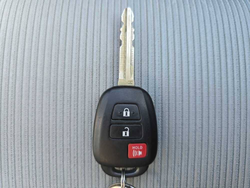 Thumbnail: 2017 Toyota Prius c - 21