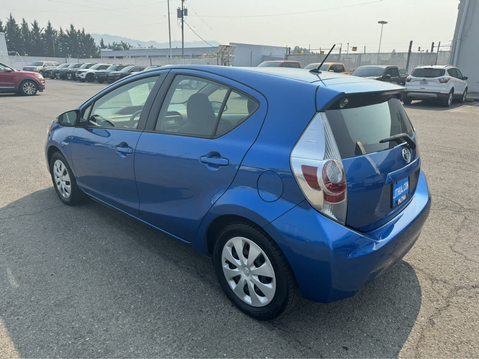 2014 Toyota Prius c Two 3