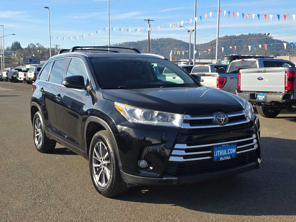 Thumbnail: 2018 Toyota Highlander - 7