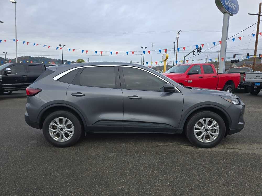 Thumbnail: 2023 Ford Escape - 6