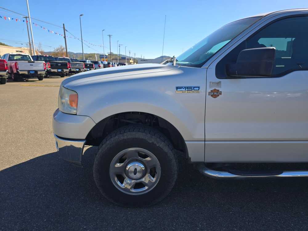 Thumbnail: 2004 Ford Econoline - 20