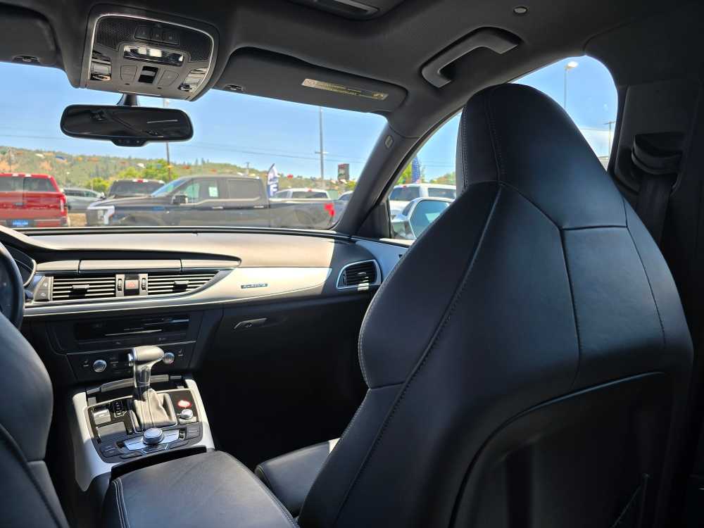 Thumbnail: 2013 Audi S6 - 14