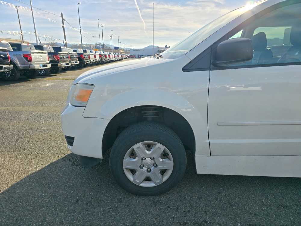 Thumbnail: 2010 Dodge Grand Caravan - 19