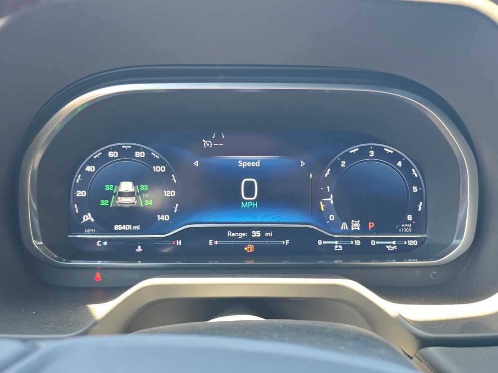Thumbnail: 2022 Chevrolet Suburban - 21