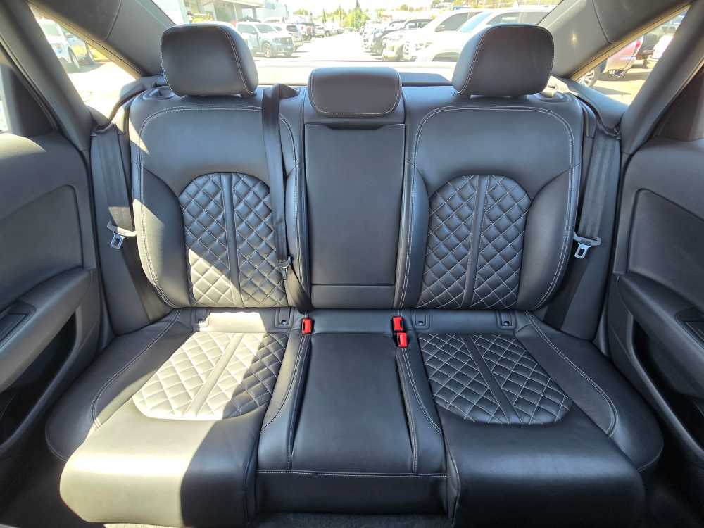 Thumbnail: 2013 Audi S6 - 17