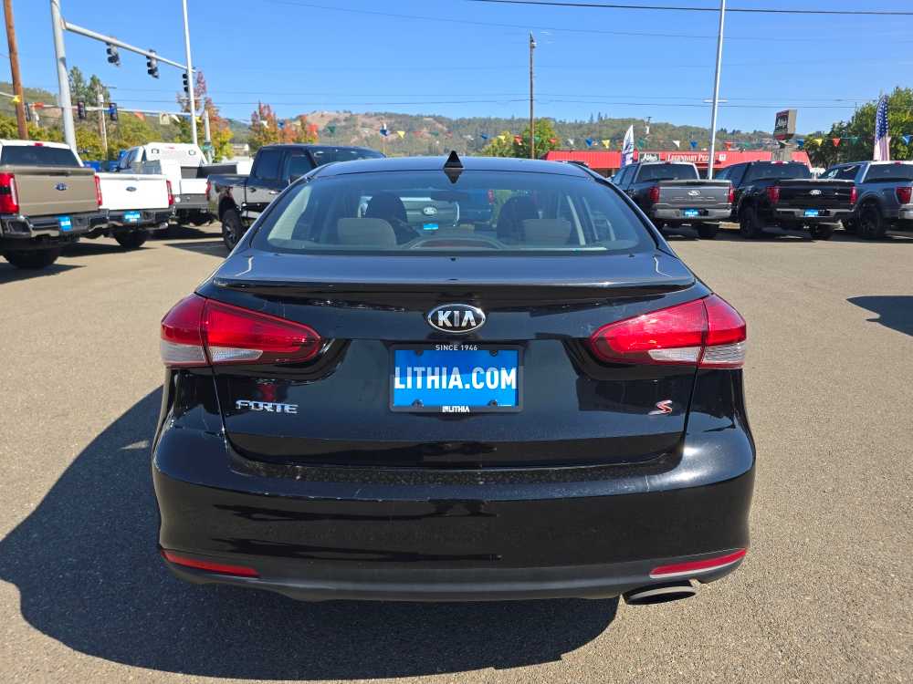 Thumbnail: 2018 Kia Forte - 4