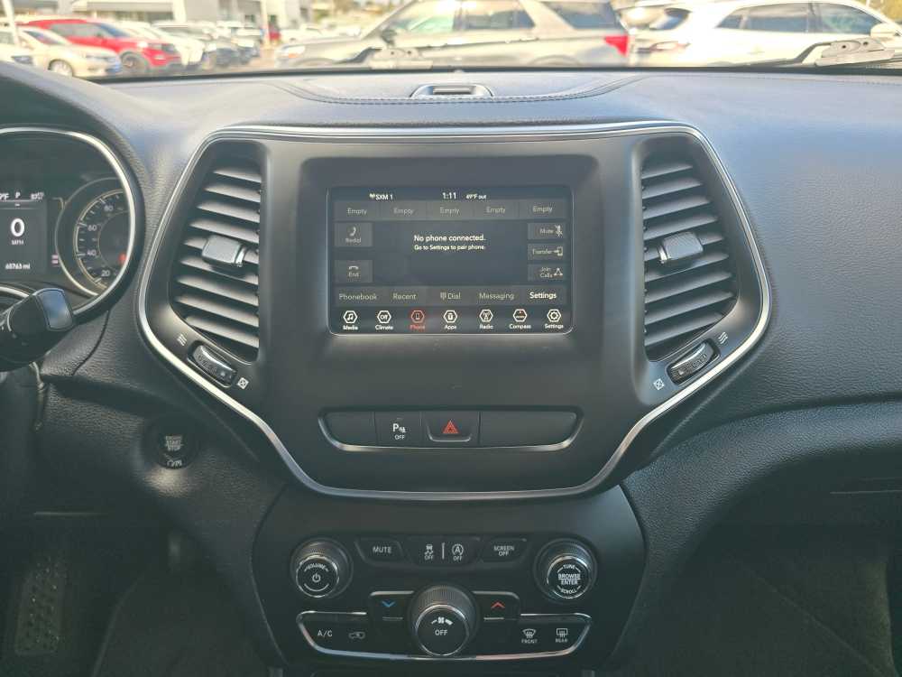 Thumbnail: 2020 Jeep Cherokee - 12