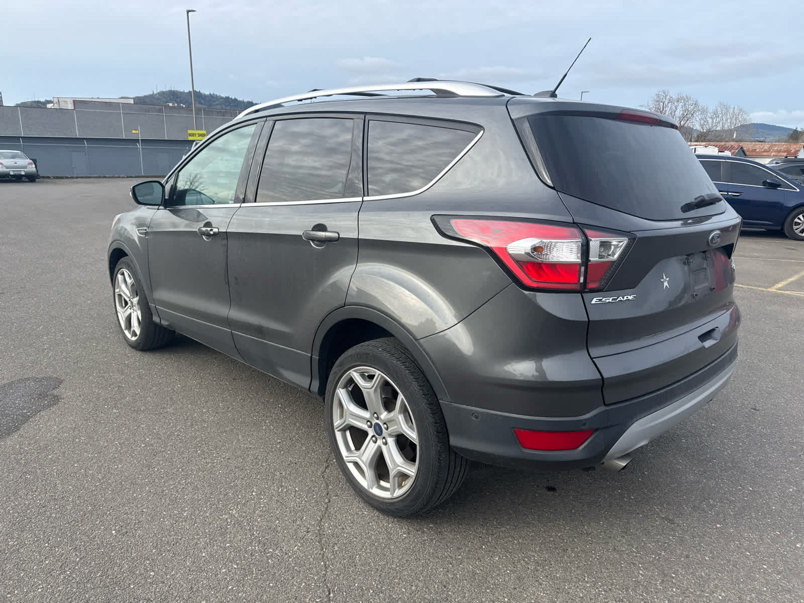 Thumbnail: 2017 Ford Escape - 3