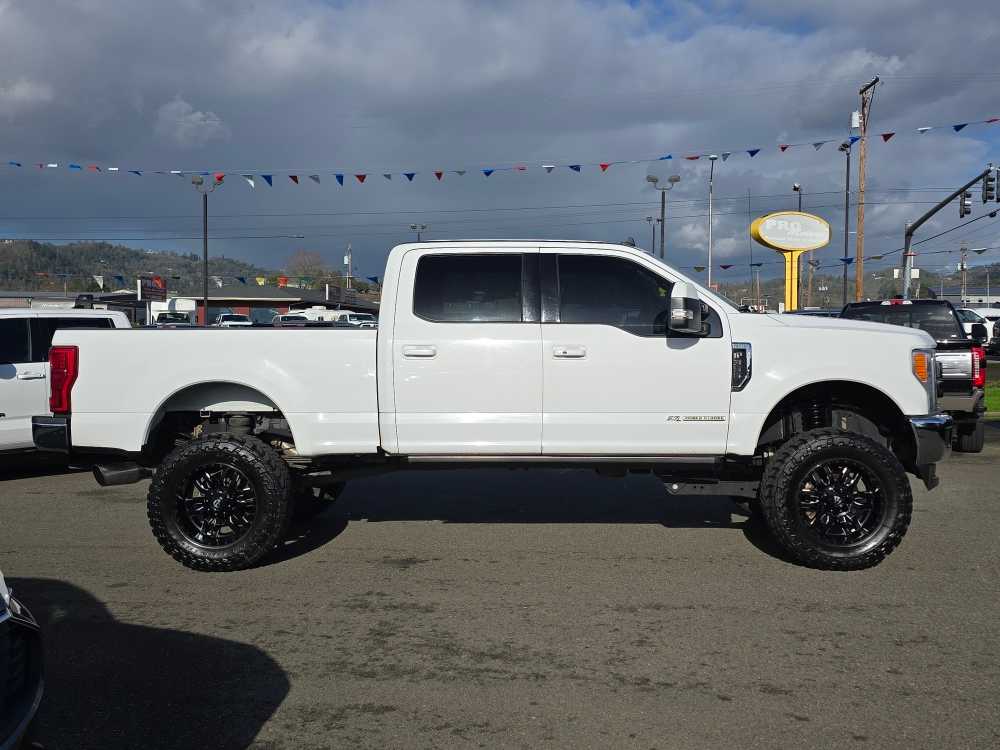 Thumbnail: 2019 Ford F-350 - 6