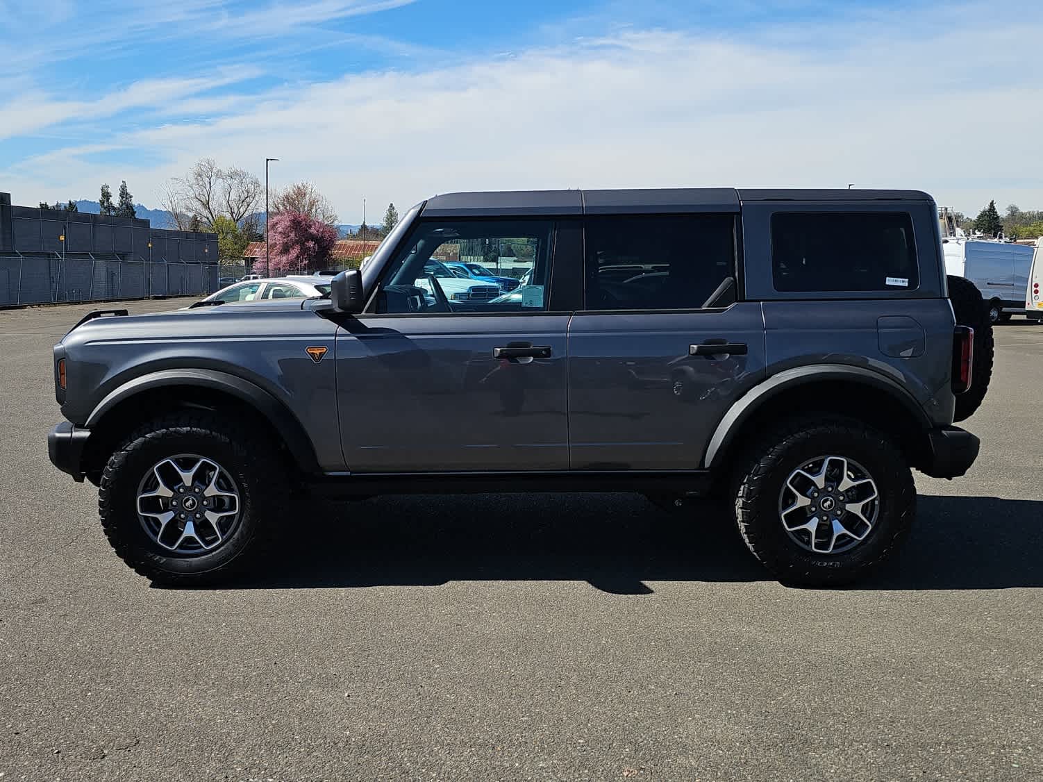 Thumbnail: 2025 Ford Bronco - 2