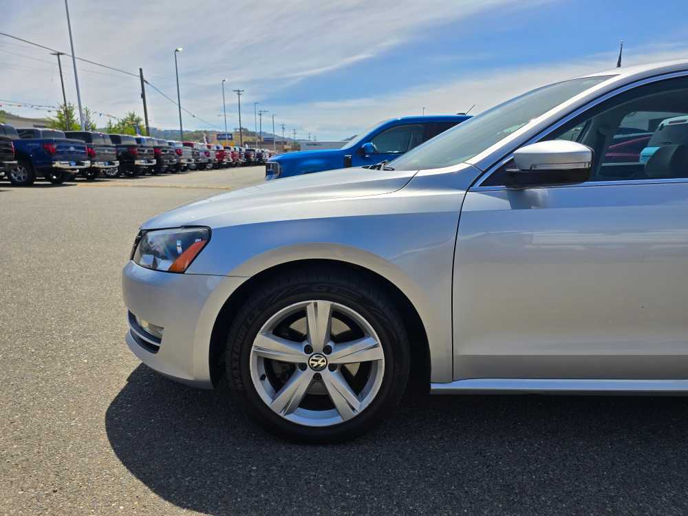 Thumbnail: 2015 Volkswagen Passat - 6