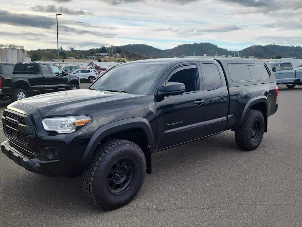 Thumbnail: 2022 Toyota Tacoma - 1