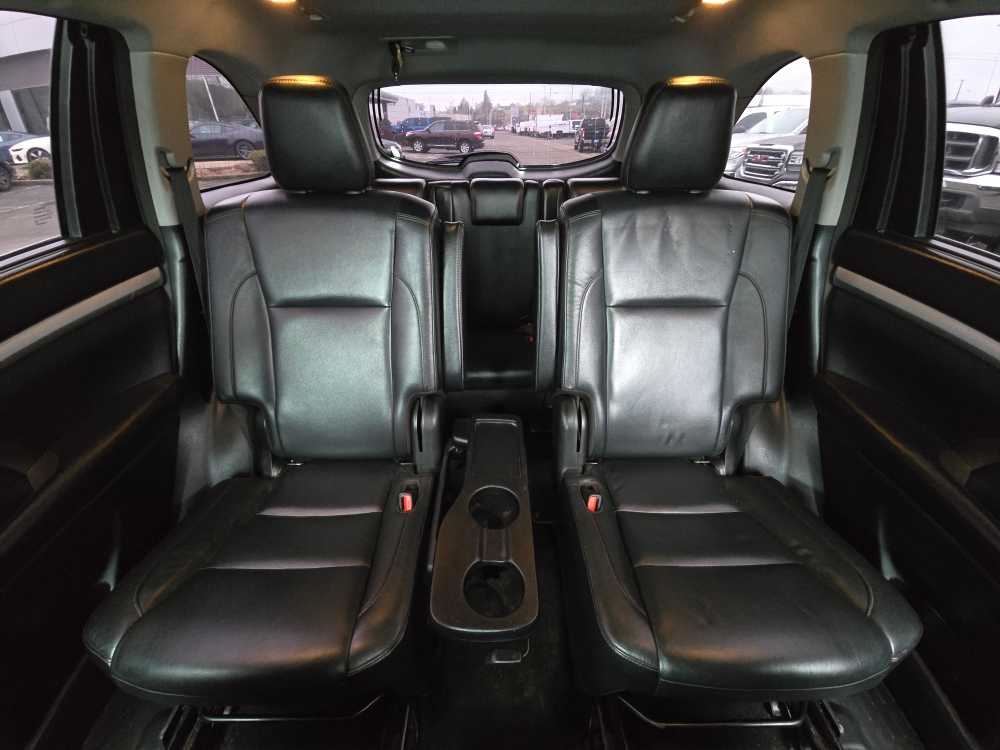 Thumbnail: 2018 Toyota Highlander - 18