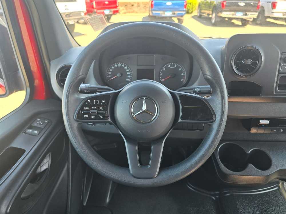 Thumbnail: 2021 Mercedes-Benz Sprinter - 13