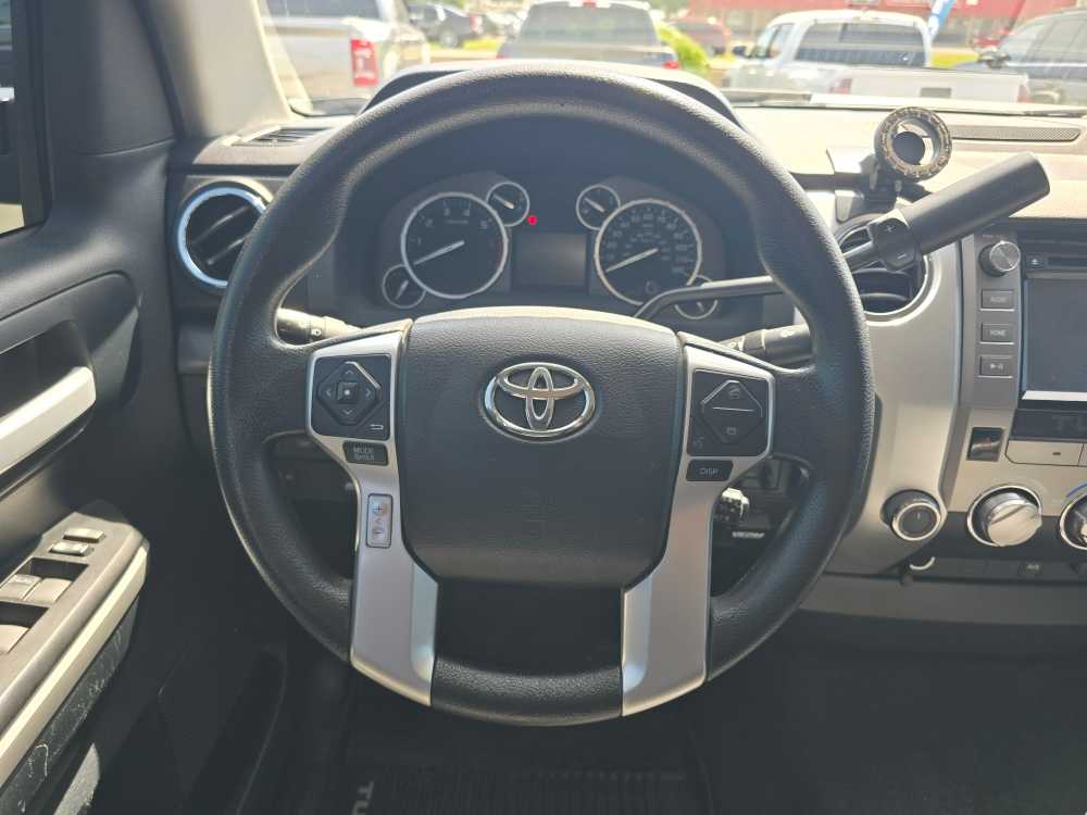 Thumbnail: 2017 Toyota Tundra - 12