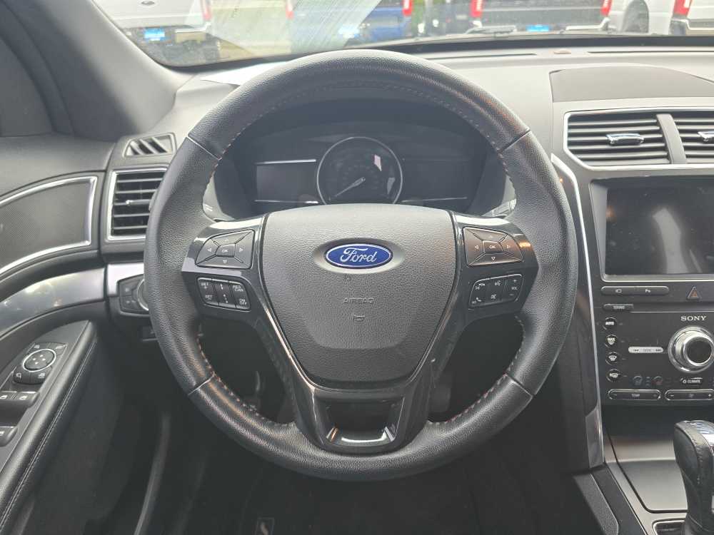 Thumbnail: 2019 Ford Explorer - 11