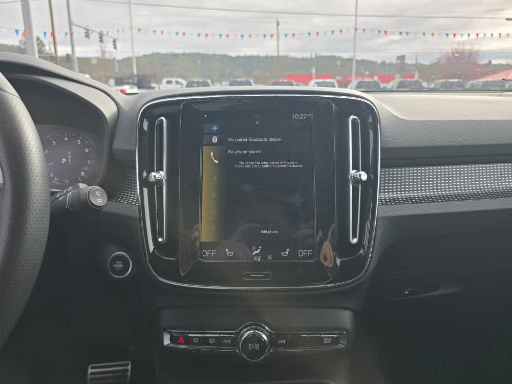 Thumbnail: 2019 Volvo XC40 - 12